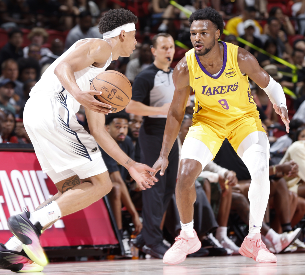 强大的对手让湖人队备战更加紧张(强大的对手让湖人队备战更加紧张)