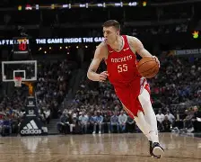 九州平台-梅尔滕施泰因客场惜败弗赖堡，难堪失利(梅尔滕斯为什么叫梅坚柔)